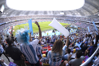 Santiago del Estero, Argentina.- In the photos taken on March 28, 2023, after the match between the Argentine National Team and Curaçao in Santiago del Estero, Messi together with the Argentine National Team lifted the World Cup and celebrated with the fans in a International friendly to a full stadium.