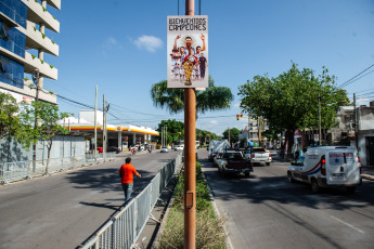 Santiago del Estero, Argentina.- In the photos taken on March 27, 2023, the city of Santiago del Estero is preparing to receive the Argentine National Team with the installation of a fence along the eight kilometers that separate the local airport. of the hotel where the World Champion squad in Qatar 2022 will stay, which tomorrow will face Curaçao in a friendly match.