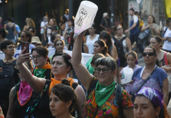 Buenos Aires, Argentina.- In the photos taken on March 8, 2023, shows the march for International Women's Day in Buenos Aires, Argentina. Feminist, political and social groups commemorate International Women's Day (8M) throughout the country with different mobilizations, acts and other activities, including the concentration in the National Congress.