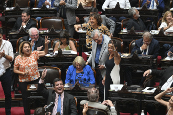 Buenos Aires, Argentina.- In the photos taken on February 29, 2023, members of the Chamber of Deputies attended the session to discuss the pension moratorium project. The Argentine Parliament approved the law that will allow some 800,000 people who do not meet the requirements to retire to do so exceptionally.