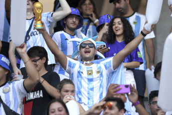 Santiago del Estero, Argentina.- In the photos taken on March 28, 2023, after the match between the Argentine National Team and Curaçao in Santiago del Estero, Messi together with the Argentine National Team lifted the World Cup and celebrated with the fans in a International friendly to a full stadium.