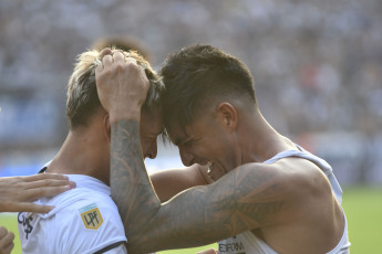 La Plata, Argentina.- En las fotos tomadas el 19 de marzo del 2023, durante el encuentro entre Gimnasia y Esgrima La Plata y Estudiantes de La Plata en el Estadio Juan Carmelo Zerillo, por la Liga Profesional Argentina. Gimnasia y Esgrima hizo historia ante Estudiantes, le ganó por 2 a 1 tras empezar perdiendo y se quedó con el clásico después de 13 años.