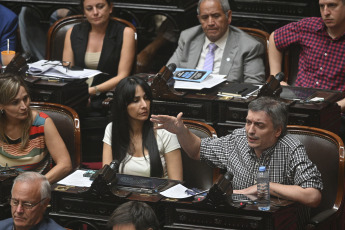 Buenos Aires, Argentina.- In the photos taken on February 29, 2023, members of the Chamber of Deputies attended the session to discuss the pension moratorium project. The Argentine Parliament approved the law that will allow some 800,000 people who do not meet the requirements to retire to do so exceptionally.