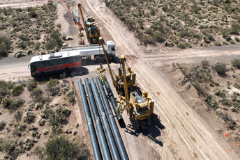 Neuquén, Argentina.- En las fotos tomadas el 28 de marzo del 2023, muestra el Gasoducto el Gasoducto Vaca Muerta que en los primeros dos meses del año, ya generó exportaciones por casi 411 millones de dólares. En febrero último se exportaron 2,18 millones de barriles de petróleo desde Neuquén, equivalentes al 24