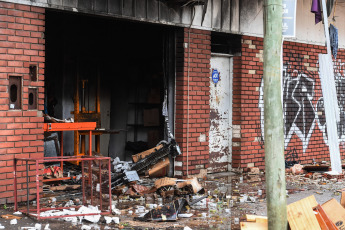 Buenos Aires, Argentina.- In the photos taken on April 25, 2023, it shows the place of the explosion in a house in the town of Santos Lugares in the province of Buenos Aires. The event left at least six injured and would have occurred as a result of a large gas leak, for which 40 families had to be evacuated within a 100-meter radius, sources from the Tres de Febrero party in Buenos Aires reported.