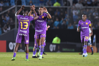 Buenos Aires, Argentina.- En las fotos tomadas el 20 de abril del 2023, durante el partido entre Racing Club y Aucas de Ecuador en un partido válido por la segunda jornada de la Copa Libertadores en el estadio Presidente Perón, de Avellaneda. Racing le ganó por 3-2 a Aucas y se posicionó como único líder del grupo A, que comparte también con Flamengo y Ñublense.