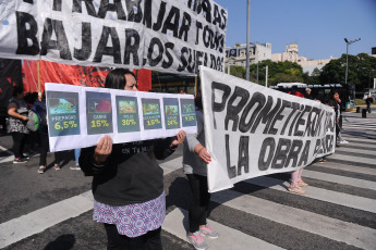 Buenos Aires, Argentina.- In the photos taken on April 17, 2023, members of different social sectors protested in front of the Ministry of Social Development, in Buenos Aires, for the arrival of General Laura Richardson, head of the US Southern Command. US, as well as against US interference in the region and the policies of the International Monetary Fund (IMF). The protesters denounce that the senior military official has shown in her speeches the "neocolonial attitude" that the White House maintains towards the region.