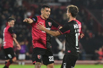 Rosario, Argentina.- In the photos taken on April 18, 2023, during the match between Newell's Old Boys and Blooming for the 2023 Copa Sudamericana, at the Marcelo Bielsa Stadium. With goals from Portillo (a double) and Reasco, Newell's defeated Blooming 3-0, in a match that established the leadership of the Rosario team within Group E.