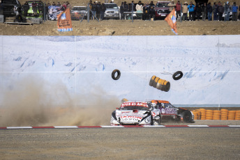 El Calafate, Argentina.- In the photos taken on April 17, 2023, Julián Santero, driving a Ford, won the fourth date of Turismo Carretera held at the El Calafate racetrack, which premiered this weekend at the race of the most popular category of Argentine motorsports. The next date of Road Tourism will take place on April 29 and 30 at the Concepción del Uruguay racetrack, in Entre Ríos.