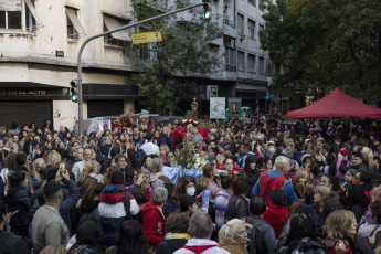 Buenos Aires, Argentina.- In the photos taken on April 19, 2023, thousands of pilgrims approached with stamps, keys and candles to the sanctuary of San Expedito in the Nuestra Señora de Balvanera parish, in Once, which like every April 19 It leaves its doors open 24 hours for the entry of the faithful of the patron saint of just and urgent causes.