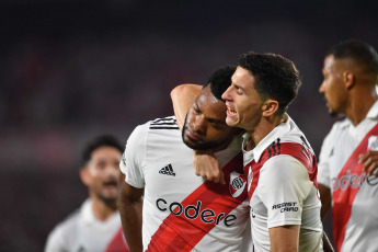 Buenos Aires, Argentina.- In the photos taken on April 23, 2023, during the match between River Plate and Independiente at the Más Monumental Stadium for matchday 13 of the Argentine Professional League. River beat Independiente 2-0 at home, in a game on matchday 13 of the Argentine Professional League. For River, the goals were scored by Esequiel Barco (at 17 minutes) and Miguel Borja (at 80 minutes).