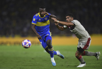 Buenos Aires, Argentina.- In the photos taken on April 9, 2023, during the match between Boca Juniors and Colón at the La Bombonera Stadium, on date 10 of the Argentine Professional League 2023. Boca suffered a heavy defeat by 1- 2 against Colón. With a goal from Teuten (90+1'), the 'Sabalero' got his first win in the tournament.