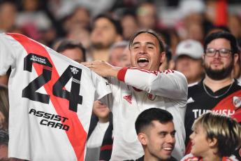 Buenos Aires, Argentina.- In the photos taken on April 23, 2023, during the match between River Plate and Independiente at the Más Monumental Stadium for matchday 13 of the Argentine Professional League. River beat Independiente 2-0 at home, in a game on matchday 13 of the Argentine Professional League. For River, the goals were scored by Esequiel Barco (at 17 minutes) and Miguel Borja (at 80 minutes).