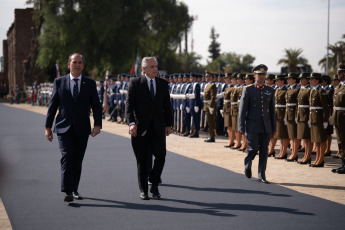 Santiago de Chile, Chile.- In the photos taken on April 5, 2023, the President of Argentina, Alberto Fernández (center), during his official visit to Chile with the participation, together with his counterpart Gabriel Boric, in the commemoration of the 205th anniversary of the Battle of Maipú.