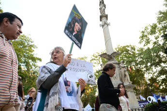 Rosario, Argentina.- In the photos taken on May 11, 2023, political, union, student and social organizations repudiated the resolutions of the Supreme Court of Justice in Rosario's 25 de Mayo square, during the traditional round of the Mothers that they suspend two provincial elections next Sunday considering that the highest court "operates politically for the opposition."