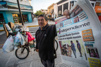 La Rioja, Argentina.- En las fotos tomadas el 7 de mayo del 2023, argentinos asistieron a los centros de votación para elegir gobernador, legisladores e intendentes municipales. La Corte Suprema de Justicia de Argentina suspendió los comicios para gobernador y vicegobernador previstos para este domingo (14) en las provincias de Tucumán y San Juan. Los votantes de ambos distritos suman el 5,3