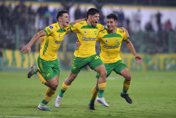 Buenos Aires, Argentina.- In the photos taken on May 4, 2023, during the match between Defensa y Justicia and Peñarol at the Norberto "Tito" Tomaghello stadium for the third date of Group F of the Copa Sudamericana. Defensa y Justicia thrashed Peñarol de Montevideo 4-1, striking at the right moments and three of their goals were great goals. His second win in the turner settled him in his zone.