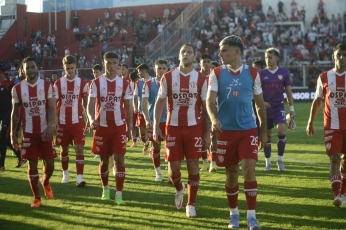 Santa Fe, Argentina.- In the photos taken on May 15, 2023, during the match between Sarmiento and Union on matchday 16 of the Argentine Professional League at the 15 de Abril Stadium. Sarmiento beat Union 2-0 as a visitor, with goals from Javier Toledo (at 17, 54 minutes). On the next date, Union will face Central Córdoba, while Sarmiento will have Huracán as a rival.