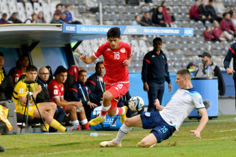 La Plata, Argentina.- En las fotos tomadas el 22 de mayo del 2023, durante el partido entre Inglaterra y Túnez en el Mundial Sub20 de Argentina en el estadio Único Diego Maradona de La Plata. Con un cabezazo del artillero Dane Scarlett, el campeón europeo Inglaterra venció 1-0 a Túnez. Inglaterra, busca su segundo torneo mundial tras el obtenido en 2017, por lo que lidera con tres puntos el Grupo E.