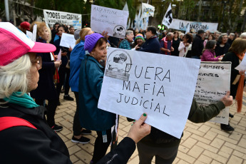 Rosario, Argentina.- In the photos taken on May 11, 2023, political, union, student and social organizations repudiated the resolutions of the Supreme Court of Justice in Rosario's 25 de Mayo square, during the traditional round of the Mothers that they suspend two provincial elections next Sunday considering that the highest court "operates politically for the opposition."