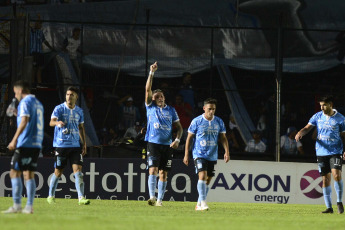 Santa Fe, Argentina.- In the photos taken on May 16, 2023, Atlético Tucumán and Estudiantes de Río Cuarto, from the First National, met in Santa Fe in a match valid for the 32nd final of the Argentine Cup. Estudiantes de Río Cuarto, beat Atlético Tucumán 3-1 and went to the 16th round of the Argentine Cup. Now, it will be measured in the next instance with the winner of Banfield and Argentino de Merlo.