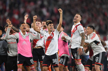 Buenos Aires, Argentina.- En las fotos tomadas el 7 de mayo del 2023, durante el partido entre River Plate y Boca Juniors por la fecha 15 de la Liga Profesional de Fútbol, en el Monumental ante más de 83 mil personas. River se impuso por 1 a 0 a un gol de Miguel Borja y sigue firme en lo más alto de la Liga Profesional con 37 unidades, sacándole 19 puntos a su clásico rival.