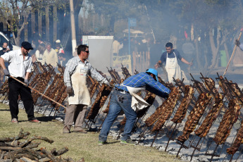 Mendoza, Argentina.- In the photos taken on May 5, 2023, Mendoza residents and tourists participate in the Livestock Festival in Mendoza, Argentina. With announcements of improvements in communications for the livestock sector, the 42nd was inaugurated. "National Festival of Livestock in Arid Zones", the largest festive event in western Argentina that will last until Sunday, May 7, with various socio-productive activities.