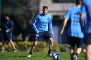 Buenos Aires, Argentina.- En las fotos tomadas el 18 de mayo del 2023, la Selección Sub 20 realizó su última jornada de labores bajo en mando de Javier Mascherano, en el predio 'Lionel Messi' de Ezeiza antes de partir a Santiago del Estero, donde el sábado debutará en el Mundial ante Uzbekistán en el estadio Madre de Ciudades.