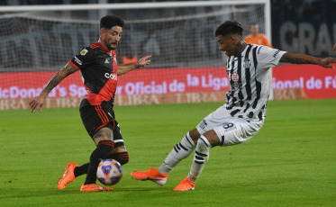 Córdoba, Argentina.- In the photos taken on May 14, 2023, during the match between Talleres and River Plate on date 16 of the Argentine Professional League at the Mario Alberto Kempes Stadium, in the city of Córdoba. Talleres beat River 2-1, with goals from Rodrigo Garro (63 and 73) and added three points, ranking third in the table with 30 points.