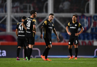 Buenos Aires, Argentina.- En las fotos tomadas el 8 de mayo del 2023, durante el encuentro entre San Lorenzo y Defensa y Justicia en el Estadio Nuevo Gasómetro por la fecha 15 de la Liga Profesional. San Lorenzo y Defensa y Justicia empataron 0-0, resultado que no le sirve a ninguno en la pelea por el campeonato, dado que ambos se alejan del líder River.