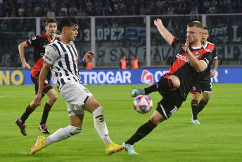 Córdoba, Argentina.- In the photos taken on May 14, 2023, during the match between Talleres and River Plate on date 16 of the Argentine Professional League at the Mario Alberto Kempes Stadium, in the city of Córdoba. Talleres beat River 2-1, with goals from Rodrigo Garro (63 and 73) and added three points, ranking third in the table with 30 points.