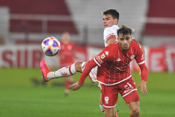 Buenos Aires, Argentina.- In the photos taken on May 29, 2023, during the match between Union and Huracán in a match for round 18 of the Argentine Professional League at the Tomás Adolfo Ducó Stadium. Union beat Huracán 1-0 with a goal from Mauro Luna Diale, after 22 minutes. On the next date, Huracán will face Central Córdoba, while Union will have Gimnasia as a rival.