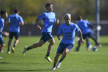 Buenos Aires, Argentina.- En las fotos tomadas el 18 de mayo del 2023, la Selección Sub 20 realizó su última jornada de labores bajo en mando de Javier Mascherano, en el predio 'Lionel Messi' de Ezeiza antes de partir a Santiago del Estero, donde el sábado debutará en el Mundial ante Uzbekistán en el estadio Madre de Ciudades.