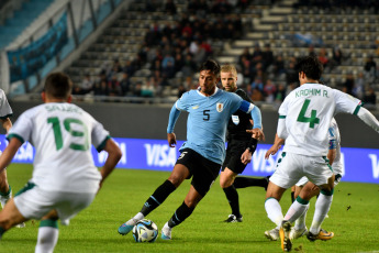 La Plata, Argentina.- In the photos taken on May 22, 2023, during the match between Uruguay and Iraq in a match played at the Estadio Único 'Diego Armando Maradona' in La Plata. Uruguay debuted in the Under 20 World Cup in Argentina with a 4-0 win over Iraq, catapulting it to the top of Group E. Matías Abaldo, Andrés Ferrari, Facundo González and Alan Matturro, scored the goals that gave them the first three points to those directed by Marcelo Broli.