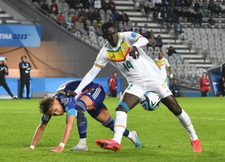 La Plata, Argentina.- En las fotos tomadas el 21 de mayo del 2023, durante el partido entre Japón y Senegal en un partido por el Grupo C del Mundial Sub-20 que se celebra en Argentina en el estadio Diego Armando Maradona. Japón derrotó este domingo 1 a 0 Senegal, con un tanto de Kuryu Matsuki a los 15 minutos del primer tiempo.