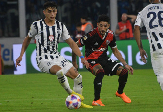 Córdoba, Argentina.- In the photos taken on May 14, 2023, during the match between Talleres and River Plate on date 16 of the Argentine Professional League at the Mario Alberto Kempes Stadium, in the city of Córdoba. Talleres beat River 2-1, with goals from Rodrigo Garro (63 and 73) and added three points, ranking third in the table with 30 points.