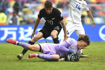 Santiago del Estero, Argentina.- En las fotos tomadas el 23 de mayo del 2023, durante el partido entre Uzbekistán y Nueva Zelanda por la fecha 2 del grupo A del Mundial Sub 20, en el estadio Único Madre de Ciudades. Uzbekistán y Nueva Zelanda empataron 2-2. En la siguiente jornada Uzbekistán se enfrentará de local ante Guatemala y Nueva Zelanda disputará el juego de visitante frente a Argentina.