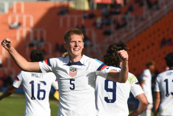 Mendoza, Argentina.- En las fotos tomadas el 30 de mayo del 2023, durante el partido entre Nueva Zelanda y Estados Unidos por los octavos de final del Mundial Sub20 en el estadio Malvinas Argentinas de Mendoza. Estados Unidos goleó 4-0 a Nueva Zelanda y se medirá en cuartos de final ante el ganador del cruce que disputarán Gambia-Uruguay.