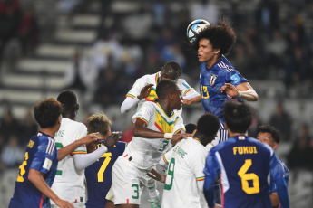 La Plata, Argentina.- In the photos taken on May 21, 2023, during the match between Japan and Senegal in a match for Group C of the U-20 World Cup that is being held in Argentina at the Diego Armando Maradona stadium. Japan defeated Senegal 1-0 on Sunday, with a goal from Kuryu Matsuki 15 minutes into the first half.