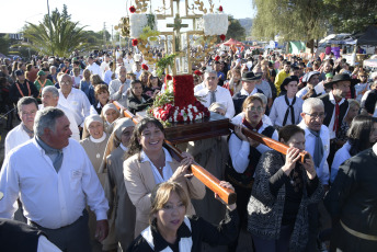 San Luis, Argentina.- En las fotos tomadas el 3 de mayo del 2023, muestra las máximas festividades religiosas de San Luis, que finalizaron en las localidades de Villa de la Quebrada y Renca, consagradas a los Cristos Milagrosos que se veneran en cada lugar, en las que se congregaron más de 200 mil personas desde que comenzaron las novenas el 28 de abril hasta este 3 de mayo, día central de los festejos en ambas localidades.