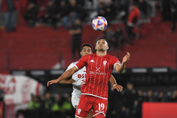 Buenos Aires, Argentina.- In the photos taken on May 29, 2023, during the match between Union and Huracán in a match for round 18 of the Argentine Professional League at the Tomás Adolfo Ducó Stadium. Union beat Huracán 1-0 with a goal from Mauro Luna Diale, after 22 minutes. On the next date, Huracán will face Central Córdoba, while Union will have Gimnasia as a rival.