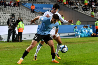 La Plata, Argentina.- In the photos taken on May 22, 2023, during the match between Uruguay and Iraq in a match played at the Estadio Único 'Diego Armando Maradona' in La Plata. Uruguay debuted in the Under 20 World Cup in Argentina with a 4-0 win over Iraq, catapulting it to the top of Group E. Matías Abaldo, Andrés Ferrari, Facundo González and Alan Matturro, scored the goals that gave them the first three points to those directed by Marcelo Broli.