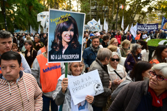 Rosario, Argentina.- In the photos taken on May 11, 2023, political, union, student and social organizations repudiated the resolutions of the Supreme Court of Justice in Rosario's 25 de Mayo square, during the traditional round of the Mothers that they suspend two provincial elections next Sunday considering that the highest court "operates politically for the opposition."