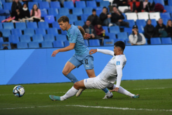 Mendoza, Argentina.- En las fotos tomadas el 30 de mayo del 2023, durante el partido entre Israel y Uzbekistán en los octavos de final 2 del torneo FIFA, Mundial Sub 20 en el Mundialista de Mendoza. Israel venció 1-0 a Uzbekistán. El único gol del partido, se hizo a los 51 minutos del segundo tiempo, por Anan Khalaili. Israel sigue camino y pasa a la Cuartos de Final.