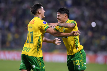 Buenos Aires, Argentina.- In the photos taken on May 4, 2023, during the match between Defensa y Justicia and Peñarol at the Norberto "Tito" Tomaghello stadium for the third date of Group F of the Copa Sudamericana. Defensa y Justicia thrashed Peñarol de Montevideo 4-1, striking at the right moments and three of their goals were great goals. His second win in the turner settled him in his zone.