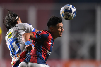 Buenos Aires, Argentina.- In the photos taken on June 27, 2023, during the match between San Lorenzo and Estudiantes de Mérida for the sixth date of Group H of the 2023 Copa Sudamericana at the Pedro Bidegain Stadium. San Lorenzo thrashed Estudiantes de Mérida 4-1, and thanks to Fortaleza victory against Palestino, they qualified for the round of 16 of the competition.