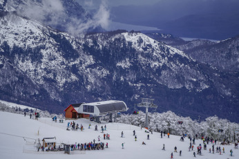 Jujuy, Argentina.- En las fotos tomadas el 7 de junio del 2023, muestra la provincia de Neuquén durante la temporada de invierno. Como consecuencia de la masa de aire frío que ingresará al país proveniente de los sectores sur y sudoeste, la región cordillerana de las provincia de Mendoza y Santa Cruz recibirán intensas nevadas, advirtió el Servicio Meteorológico Nacional (SMN).