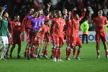 La Plata, Argentina.- In the photos taken on June 7, 2023, during the match between Argentinos Juniors and Liverpool of Uruguay at the Diego Armando Maradona Stadium. Argentinos Juniors defeated Liverpool from Uruguay 2-1 at home and qualified for the round of 16 of the Copa Libertadores de América.