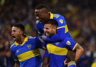 Buenos Aires, Argentina.- En las fotos tomadas el 6 de junio del 2023, durante el partido entre Boca Juniors y Colo-Colo por la jornada 5 el Grupo F disputado en el estadio la Bombonera. Boca, clasificó a los octavos de final de la Copa Libertadores 2023 al derrotar al Colo Colo por 1-0, con gol de Marcelo Weigandt (55).