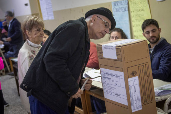 Chaco, Argentina.- In the photos taken on June 18, 2023, the organization of the elections in Chaco was carried out with the deployment of 3,003 ballot boxes in the 371 voting establishments in the province of Chaco. The provisional scrutiny of the Electoral Tribunal of Chaco (with 96.1% of the scrutinized tables) showed this Monday that the candidates of the Juntos por el Cambio coalition were able to attract more voters than those of the Chaco Front, by adding almost six in these primaries percentage points more votes than the ruling party.